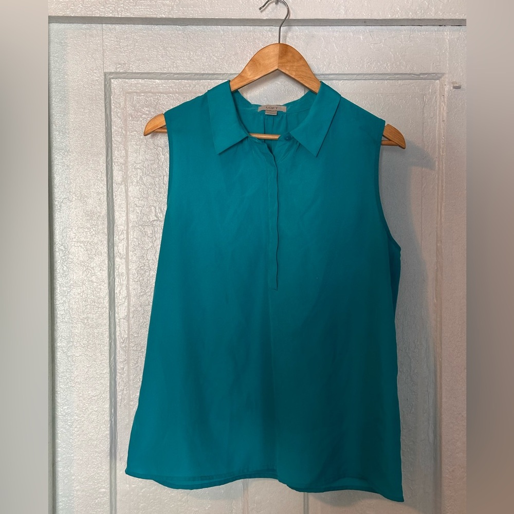 Blue collared tank top blouse